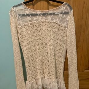 Such a cute light sweater